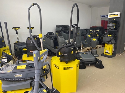 Karcher Puzzi 8/1 Professional Sofa & Carpet Cleaning Machine - 12