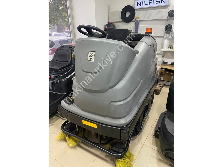 Karcher B 250 Binicili Güç, Endüstriyel Temizlikte Üst Seviye !!