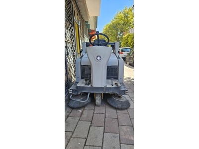 Nilfisk Sr 1300 Binicili Endüstriyel Süpürücü Makinesi - 2