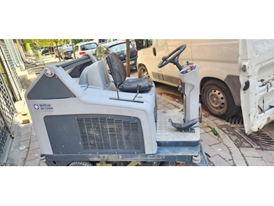 Nilfisk Sr 1300 Binicili Endüstriyel Süpürücü Makinesi - 5