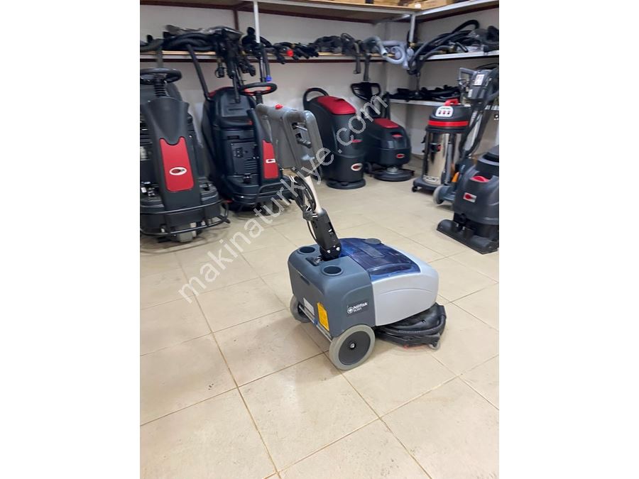 Nilfisk Sc 351 Akülü Zemin Yıkama Ve Kurutma Makinesi