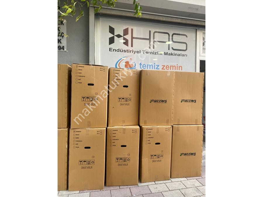 Mazzıonı - 3 Motorlu Endüstriyel Tip Islak&Kuru Vakum Makinesi