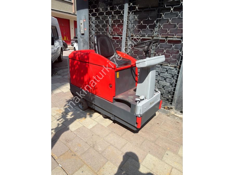 Hako B 910 Binicili Endüstriyel Zemin Otomatı