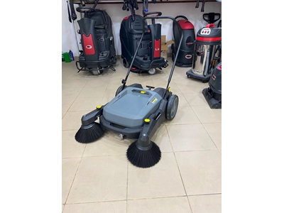 Karcher Km 70/20 Manuel Yer Süpürme Makinesi - 42 Litre - 1