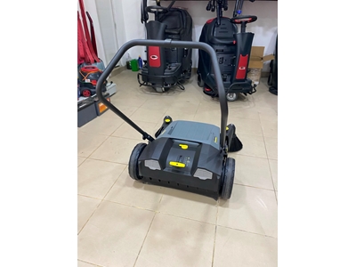 Karcher Km 70/20 Manuel Yer Süpürme Makinesi - 42 Litre - 15