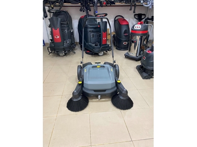 Karcher Km 70/20 Manuel Yer Süpürme Makinesi - 42 Litre - 3