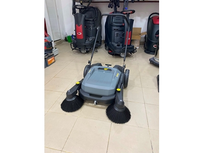 Karcher Km 70/20 Manuel Yer Süpürme Makinesi - 42 Litre - 4
