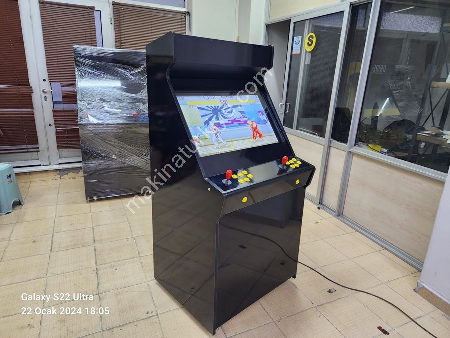 Black Dizayn Game Box - Mehrspielige 82 Zoll Arcade-Maschine