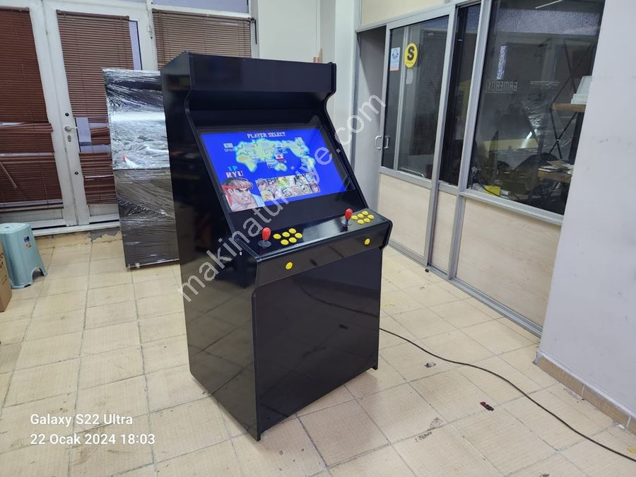Black Dizayn Game Box - Mehrspielige 82 Zoll Arcade-Maschine