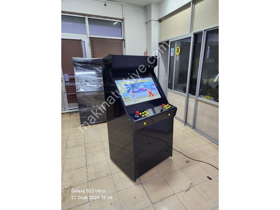Black Dizayn Game Box - Mehrspielige 82 Zoll Arcade-Maschine