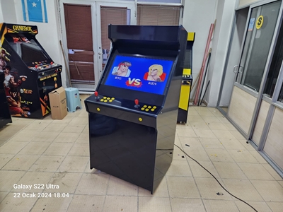 Black Dizayn Game Box - Mehrspielige 82 Zoll Arcade-Maschine - 7