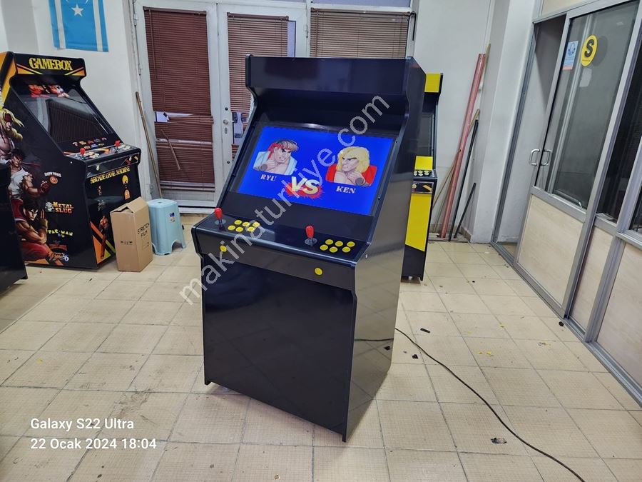 Black Dizayn Game Box - Mehrspielige 82 Zoll Arcade-Maschine