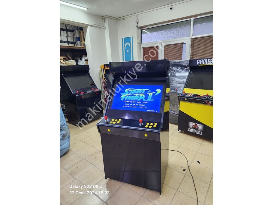 Black Dizayn Game Box - Mehrspielige 82 Zoll Arcade-Maschine