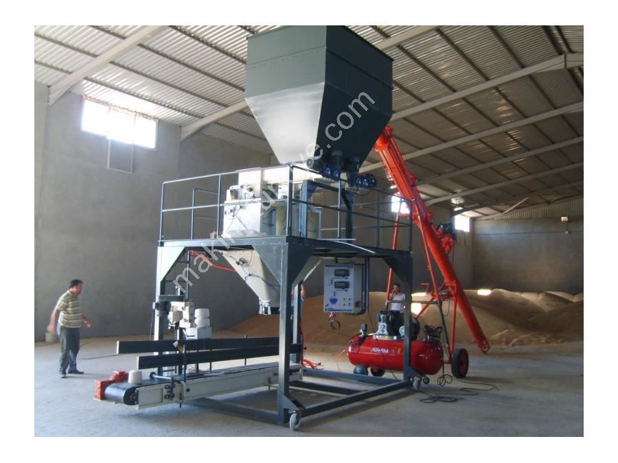 360 Packages Per Hour Double Brush Bag Filling Machine