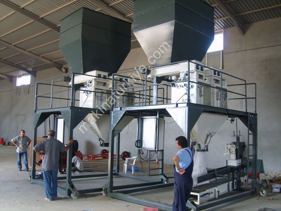 360 Packages Per Hour Double Brush Bag Filling Machine