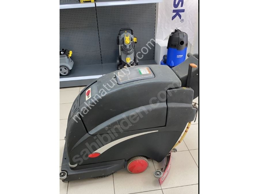 Viper Fang 20 Akülü Zemin Yıkama Makinesi ( 2.El)