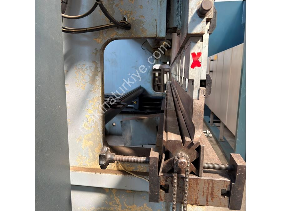 Baykal Marka 3 Metre 6 Mm Nc Hidrolik Abkant Pres