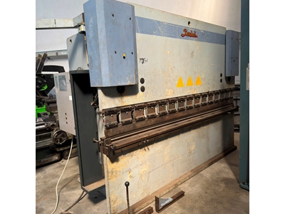 Baykal Marke 3 Meter 6 Mm NC Hydraulische Abkantpresse
