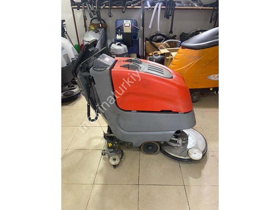İticili Temizlik Makinesi - Haftalık Kiralama