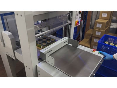 Semi-Automatic PE Shrink Packaging Machine - 7