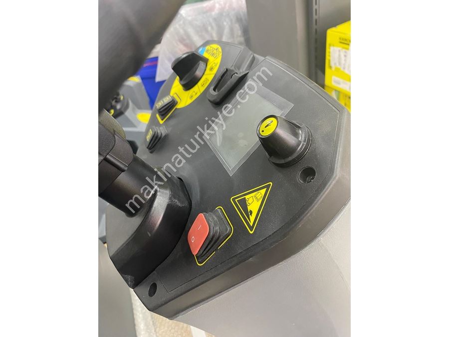 Karcher B 110 R Yeni Nesil Binicili Endüstriyel Zemin Otomatı