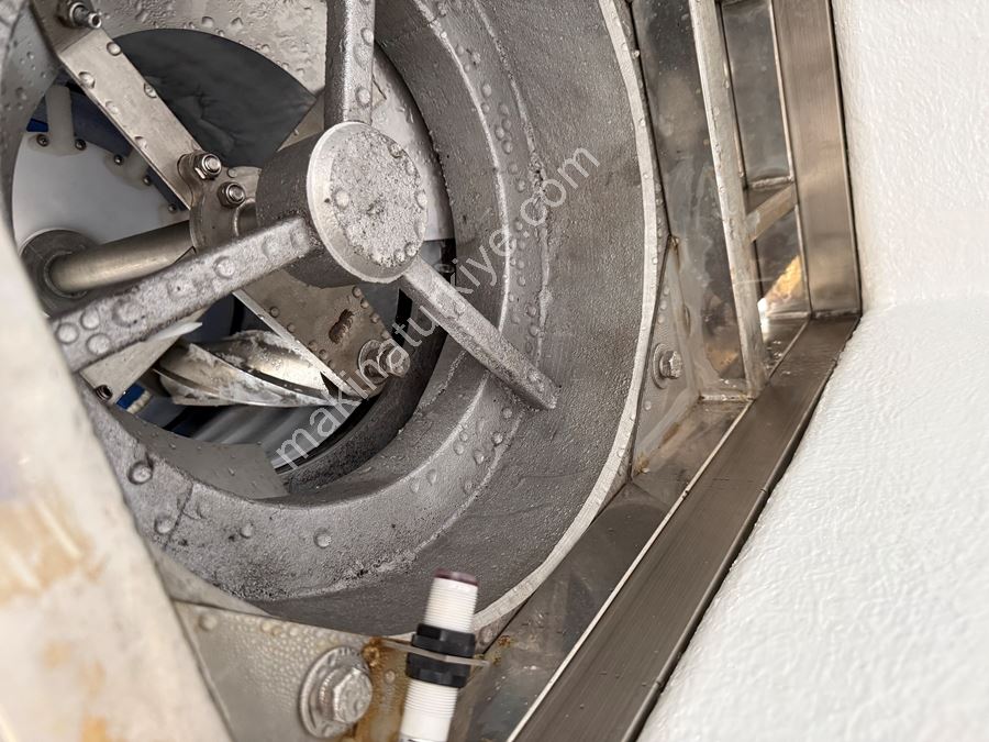 Yaprak Buz Makinesi 500Kg/24Sa + Hazneli