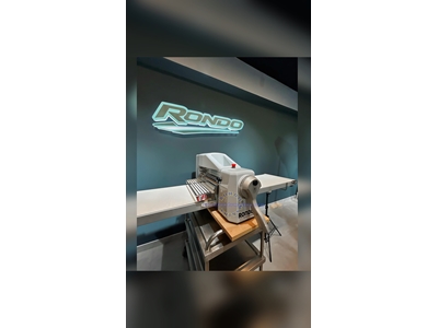 Machine à étaler et à tourner la pâte Rondo pour croissants - 0