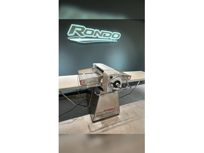 Machine professionnelle de pétrissage et de laminage de pâte Rondo Baklava & Croissant (Dough Sheeter) - 0