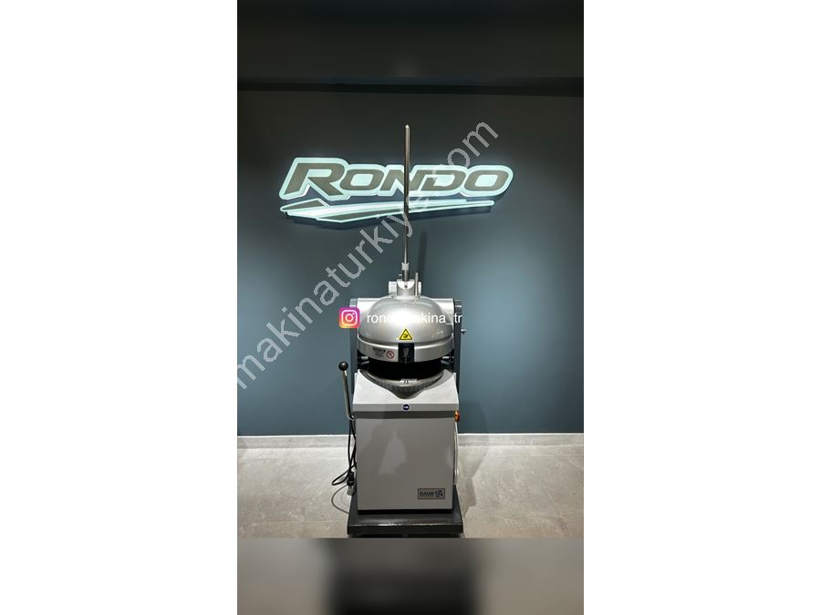 Machine à couper, peser et façonner la pâte Daub Rotomat pour hamburgers, Berliner, petits pains et production de pain