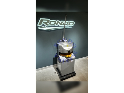 Machine à couper et à rouler la pâte Bongard Rotomat - Machine unique pour hamburgers, petits pains et pizzas - 1