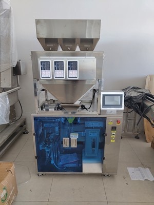 3 Kefeli Otomatik Doypack Paketleme Makinası - 0