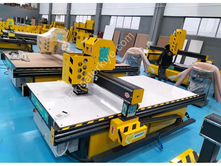 CNC Router с рабочей зоной 160x320 см
