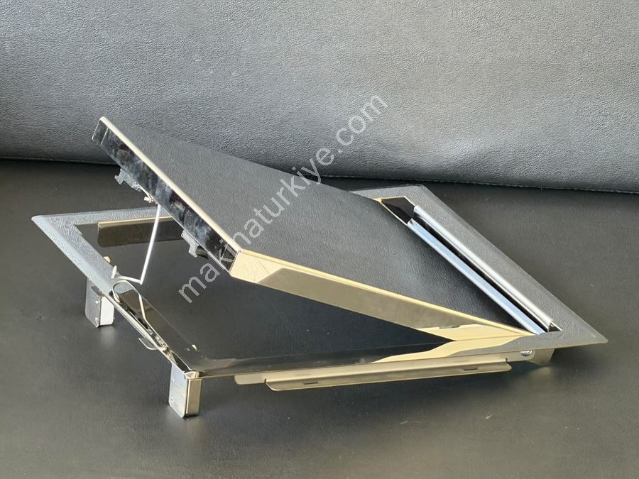 Ultra Bright (No8) Stainless Steel Revision/Intervention Cover