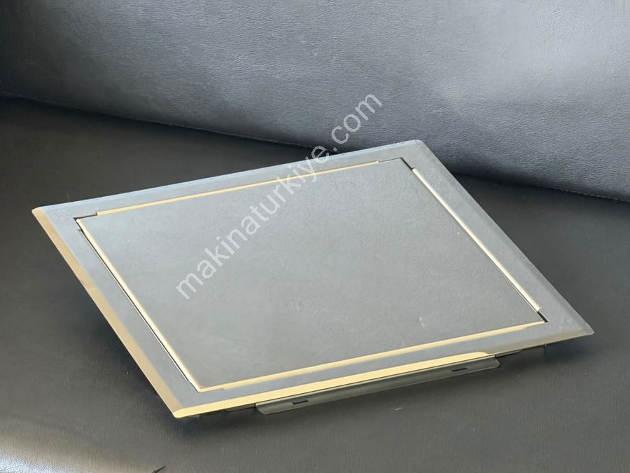 Ultra Bright (No8) Stainless Steel Revision/Intervention Cover