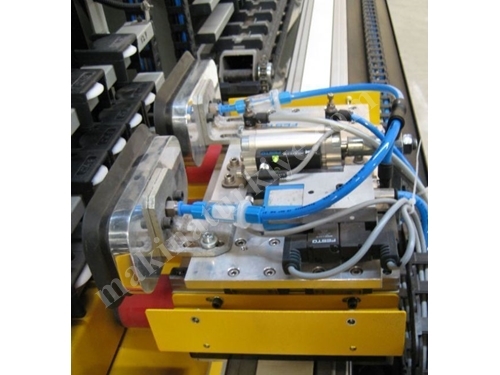 Machine automatique de thermalformage OTM 2000