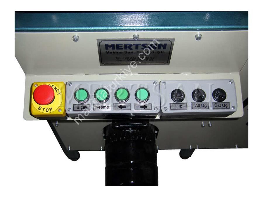 Вертикальная машина для нарезки поролоновых чашек