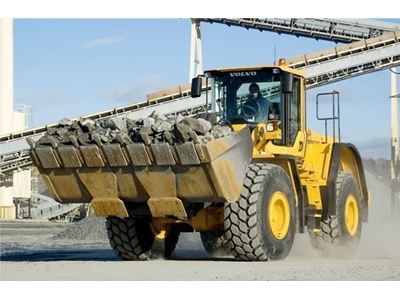 Lastikli Yükleyici - 23 ton