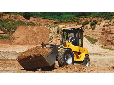 Mini Lastik Yükleyici - 6,25 ton - 0