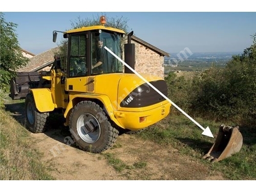 Mini Lastikli Yükleyici - 7,82 ton