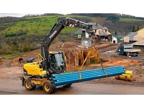 Lastikli Ekskavatör ( 15,8 Ton )