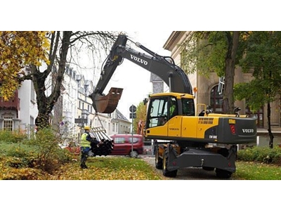 Lastikli Ekskavatör ( 20,1 Ton )