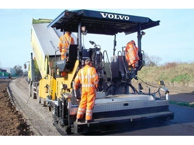 Paletli Asfalt Serici ( 10 M ) Volvo ABG  325 - 0