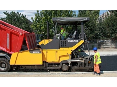 Paletli Asfalt Serici ( 10 M ) Volvo ABG 7820 B