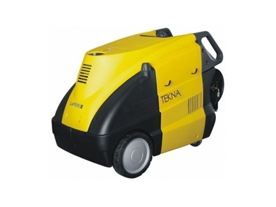 Professional Hot Cold Car Wash Machine 200 bar Tekna 2021 - 0