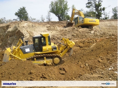 Komatsu Dozer 310 Hp - 1
