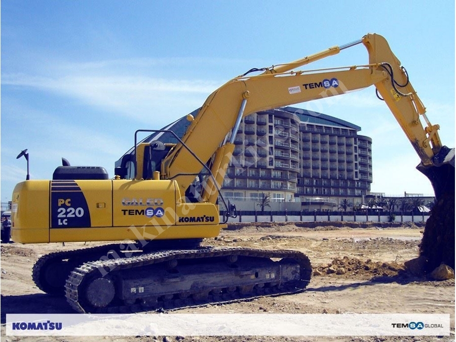 Paletli Ekskavatör ( 25,5 Ton )