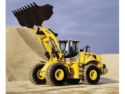 Lastikli Yükleyici / New Holland W270