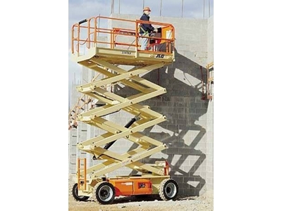 Makaslı Personel Yükseltici / Jlg M4069