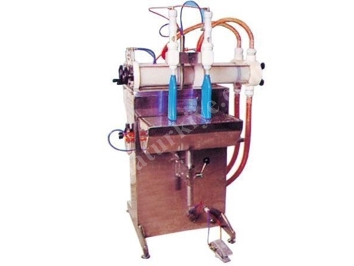 250 - 2500 cc 600 Adet / Saat Yarı Otomatik Sıvı Dolum Makinası 