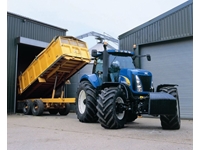 Сельскохозяйственный трактор New Holland - 1
